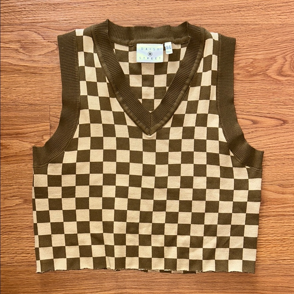 Daisy Checkered Knit Vest in Brown and Tan